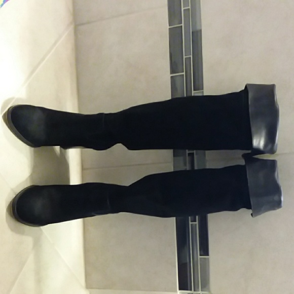 Boots - Picture 4 of 6